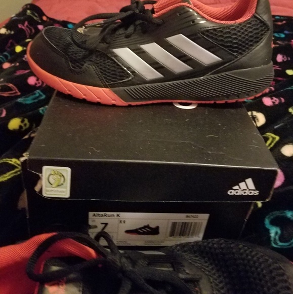 NIB Adidas sneakers - Picture 1 of 3